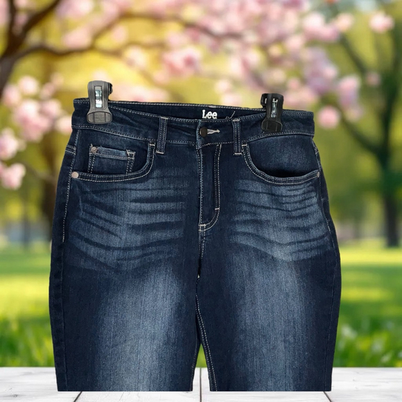 Lee Riders Dark Blue Faded Bootcut Midrise Jeans Women Size 4 - Picture 2 of 5